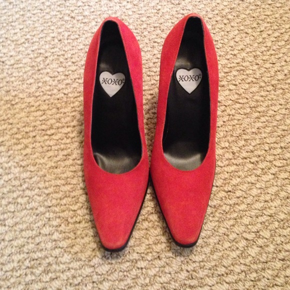 Red heel - Picture 2 of 4