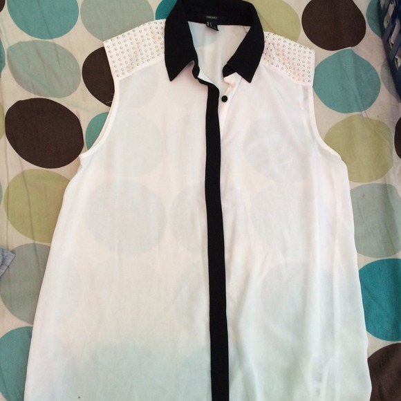 Creme & black collard silk shirt w/ studs