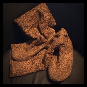 Soft cheetah print boots 🍁🍁