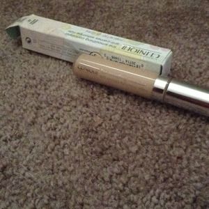 Clinique concealer
