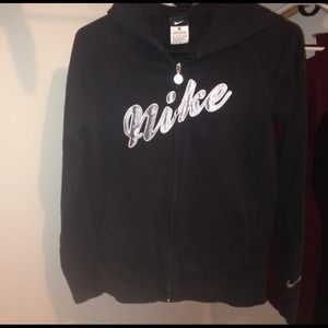 💉Authentic. Black Nike zip up