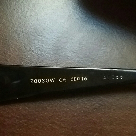 **SOLD**Authentic Louis Vuitton sunglasses - Picture 3 of 4