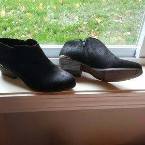Mossimo Supply Co ankle boots!!