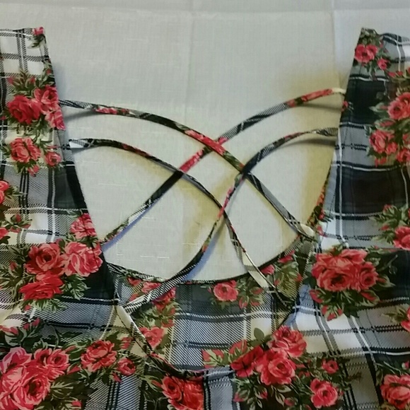 Plaid Top with Roses - Picture 3 of 4