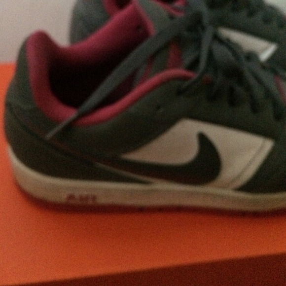 Shoes - Picture 2 of 4