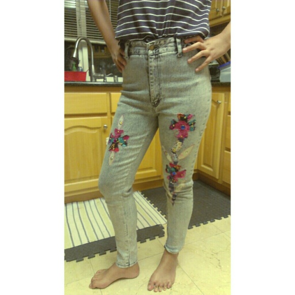 Vintage high waisted skinny jeans bedazzled