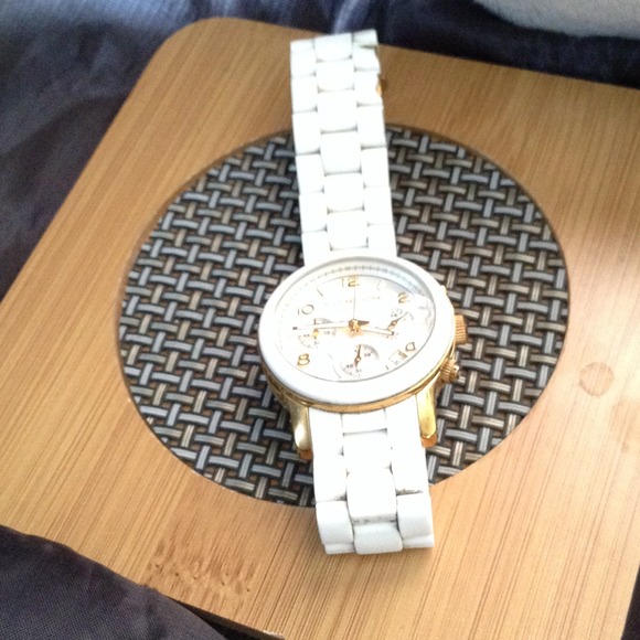 Watch - Picture 4 of 4