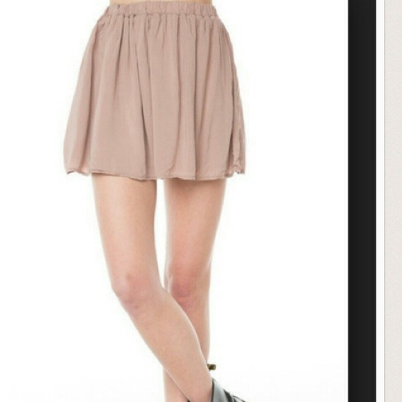 Brandy Melville Blush Skirt