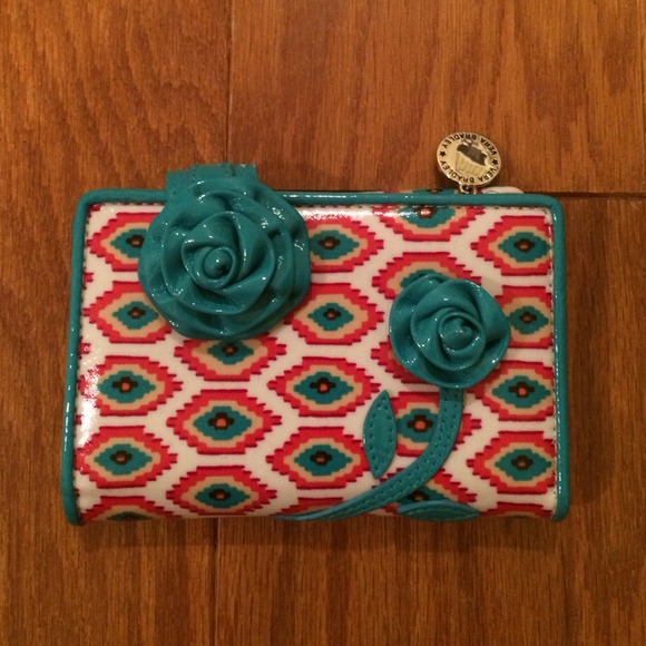 Vera bradley wallet