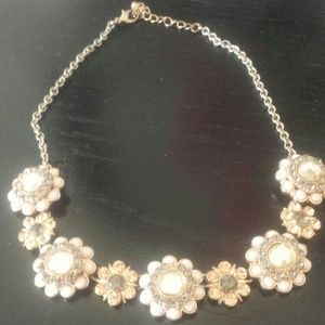 Flower necklace Forever 21