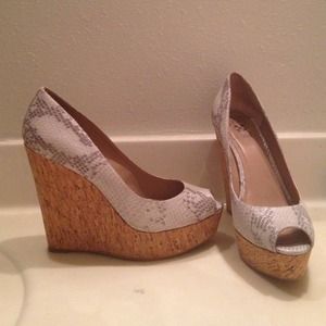Grey/silver snake print wedge shoes