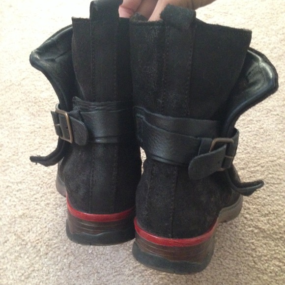 Zigi girl black ankle zip up boots size 7 - Picture 3 of 4