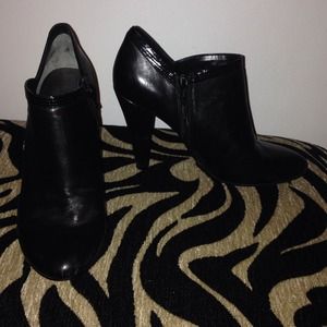 SOLD❗️❗️Nine West Booties