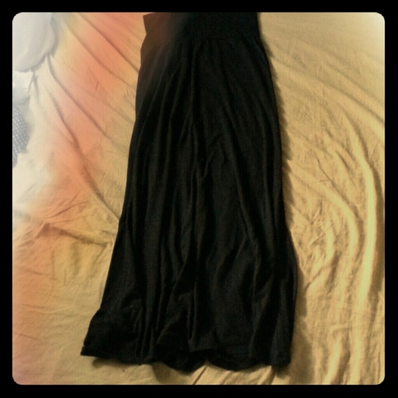 Black maxi skirt in perfect condition size m