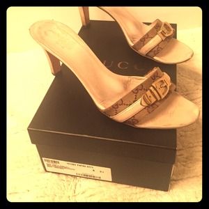 Gucci fabric signature heels