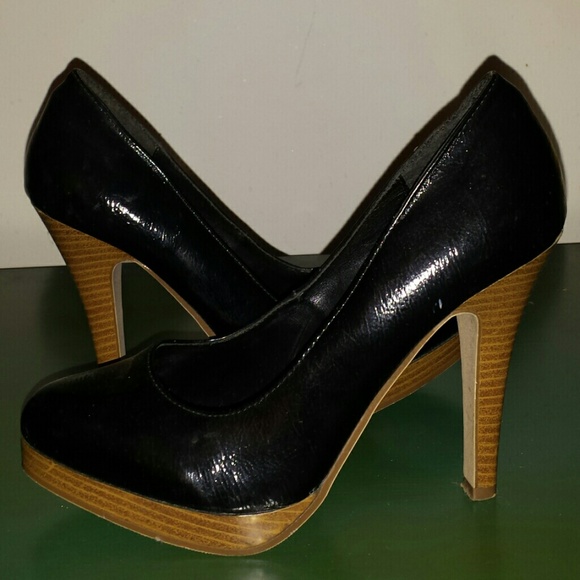 Sexy black pumps