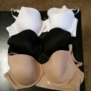 2 Warners 40D's and 1 Cacique 42D (Nude) bras