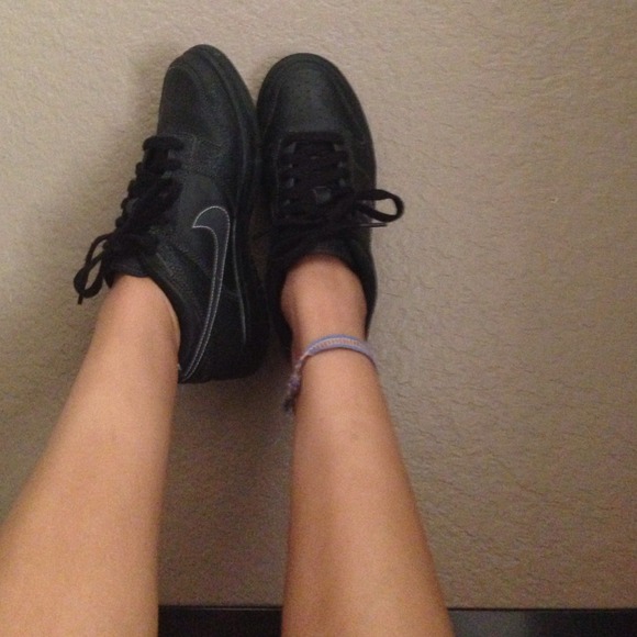 NWOT Nike Dunk Low (GS)