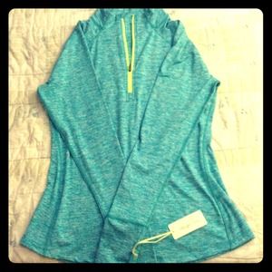 NEW WITH TAGS & NEVER WORN Aqua workout shirt