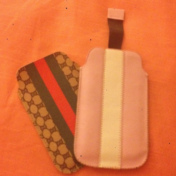 iPhone 4 covers/pouches pink available only - Picture 1 of 1