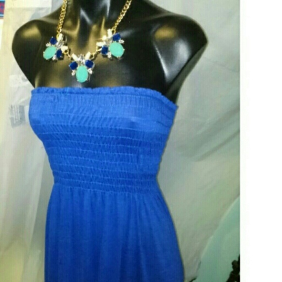 🆕 Strapless royal blue maxi dress 🎉Host pick🎉 - Picture 2 of 4