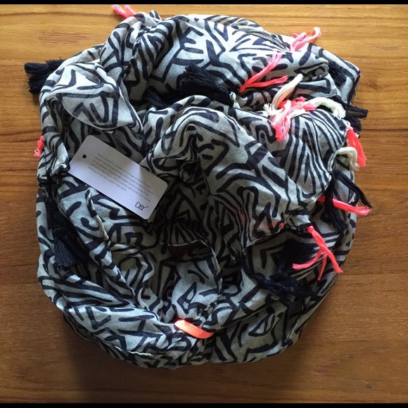 🎃BUY NOW FOR HALLOWEEN!!🎃Black-Grey-Orange Scarf