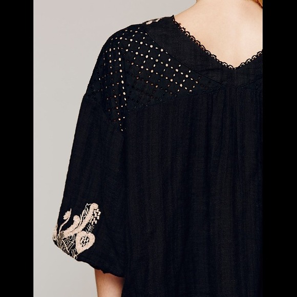 💜bundled Free People Crochet Inset Top - Picture 4 of 4