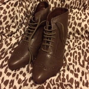 New with tag Oxford Angle Boots size us7/eur37!