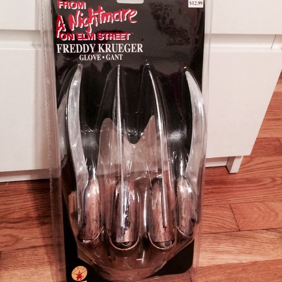 Halloween Costume Claw