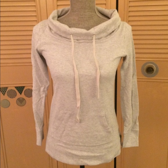 LOFT Grey Top