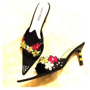 Black floral pattern sandals