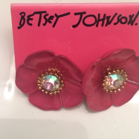 Betsey Johnson earrings - Picture 1 of 3
