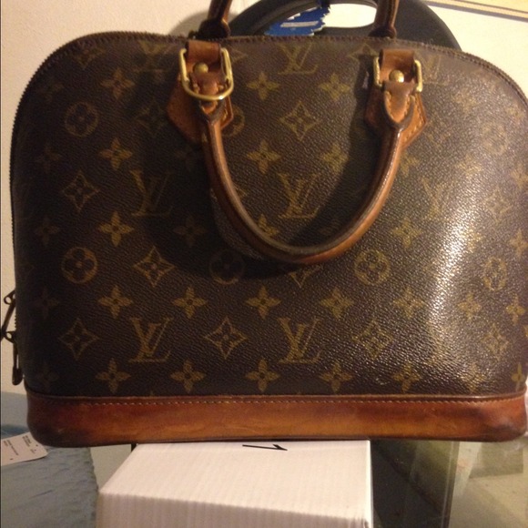 ✨✨✨100% AUTH VINTAGE LOUIS VUITTON ✨✨LATE 80's
