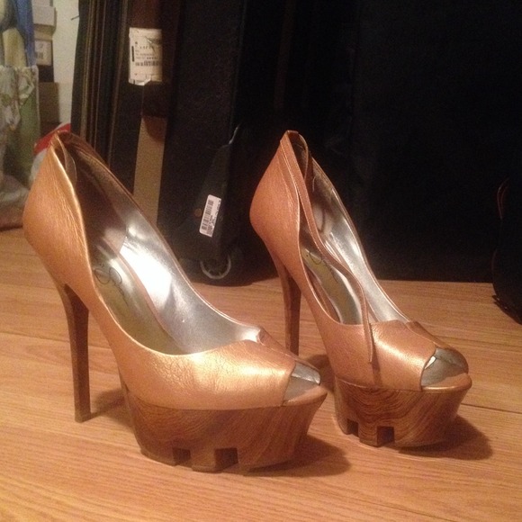 Jessica Simpson Platform Heels❤️