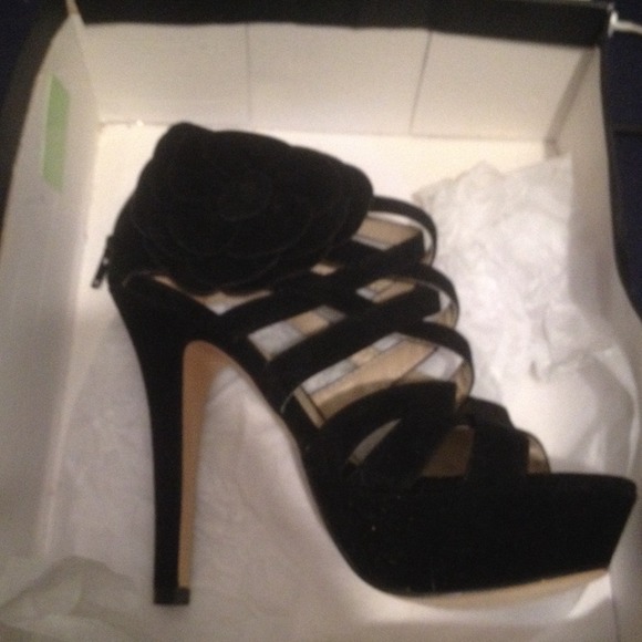 Dolce heels! - Picture 1 of 3