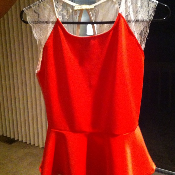 Coral in color Lace with open keyhole back peplum - Picture 3 of 3