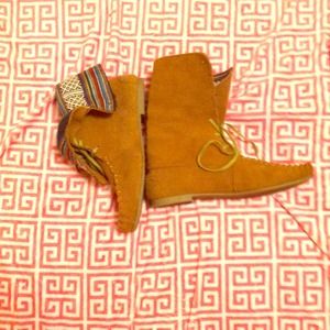 Steve Madden Moccasin Boots