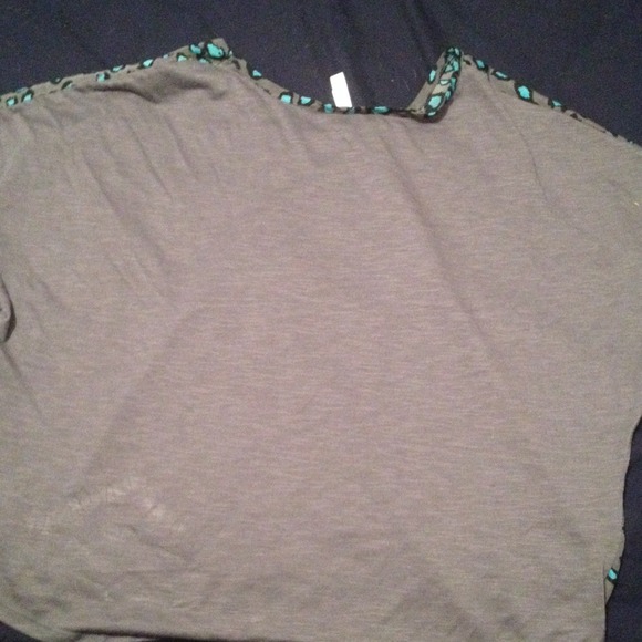 Top - Picture 3 of 3