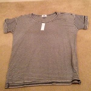 Black and white striped slouchy tee