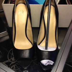 Victorias Secret Peep toe heels