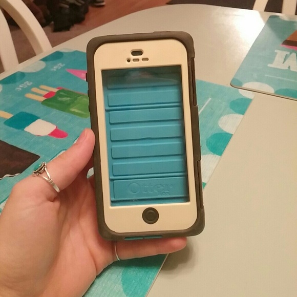 Waterproof otter box iPhone 5s