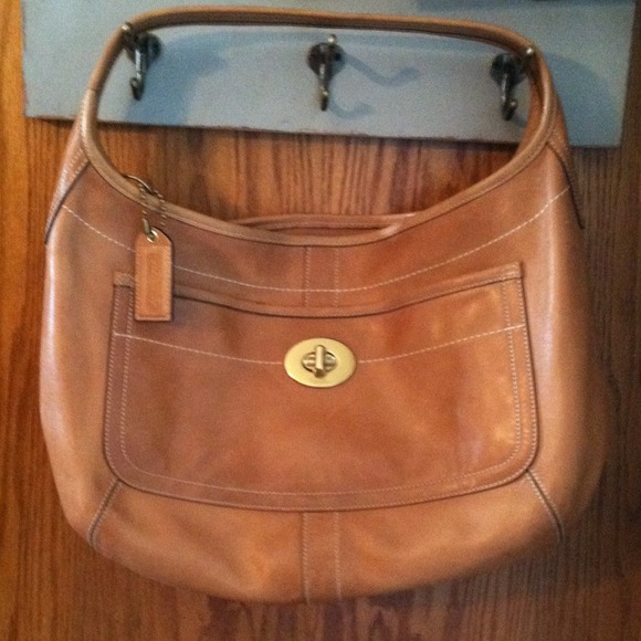 Authentic Coach Leather purse $50
