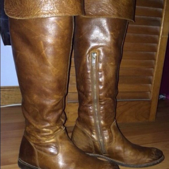 🌟ISO "FRYE KNEE HIGH BOOTS🌟
