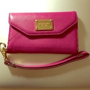 Michael Kors Magenta iPhone 5/5s wristlet