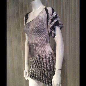 Grey'n black one shoulder top