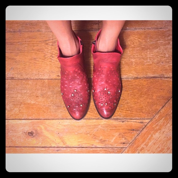 *10% off* Zara ankle boot with rhinestones