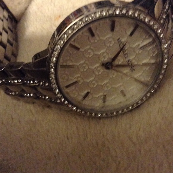 Watch - Picture 2 of 4