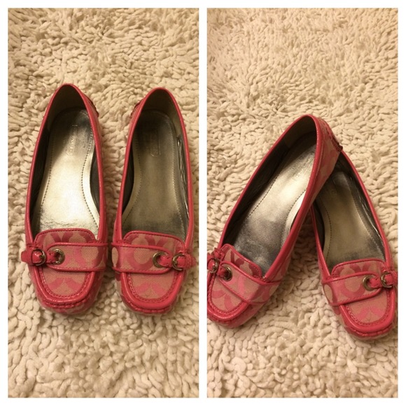 Coach flat shoes. Size 5.5