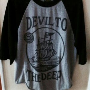 Obey Devil to the Deep baseball tee