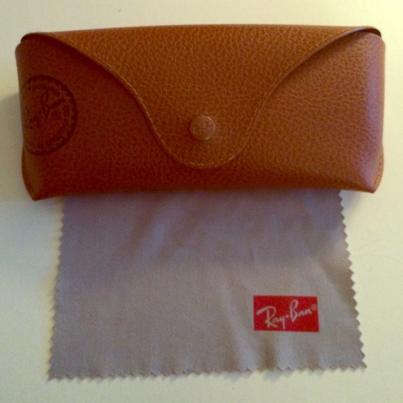 Authentic Ray-Ban case 😎